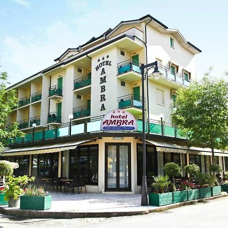 Hotel Ambra Cesenatico Exteriör bild