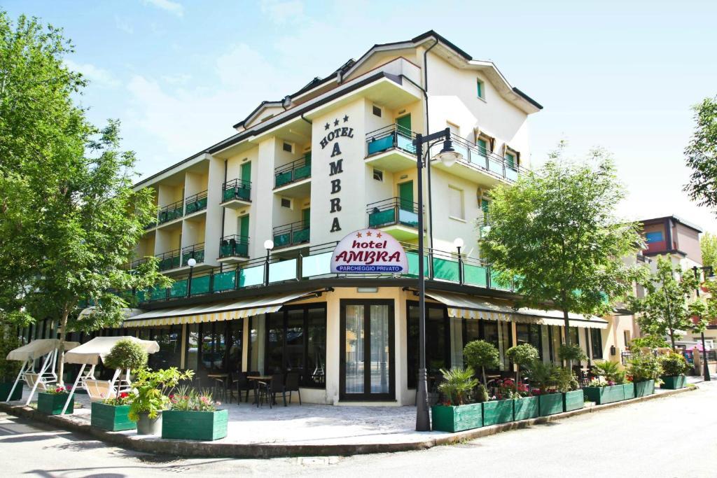 Hotel Ambra Cesenatico Exteriör bild